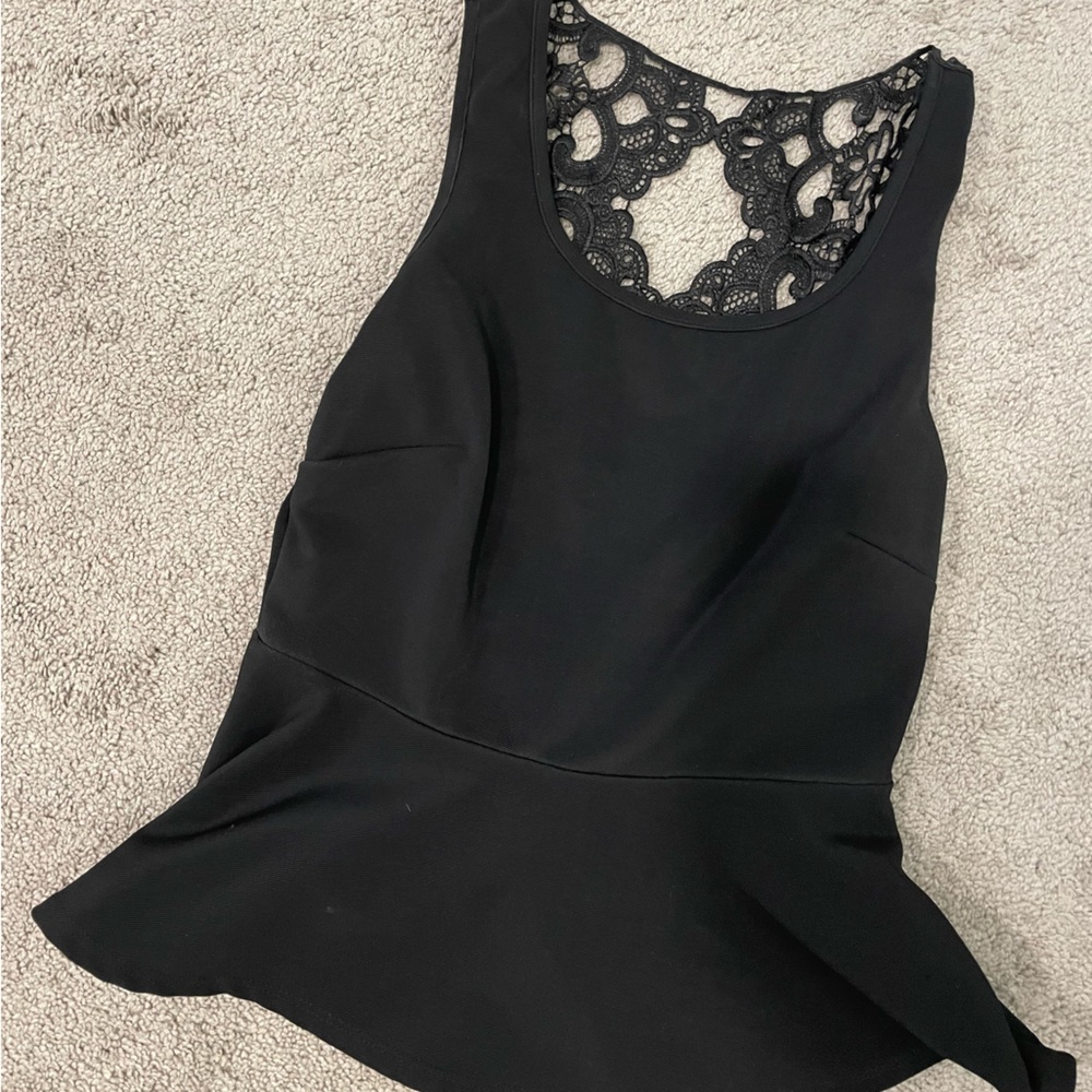 Annianna black top. Size 26